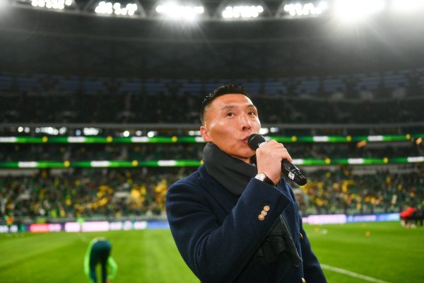 U22国足指导教练员组成员：黄博文担任助理指导教练员，于大宝练习  员