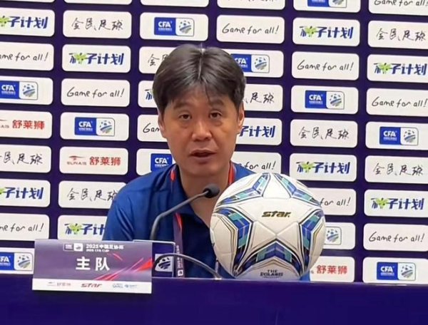 李霄鹏: 我感觉萨里奇伤势问题不大, 但孙正傲应该有点麻烦
