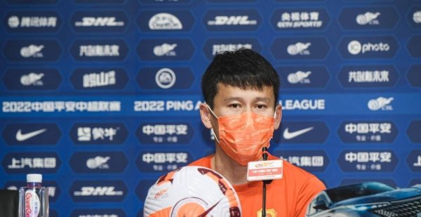 辽足领跑中甲冲超稳了? 李金羽拒谈冲超, 背后藏深谋远虑