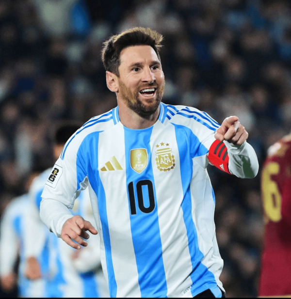 斯卡洛尼任内阿根廷射手榜: 梅西50球居首, 劳塔罗次席