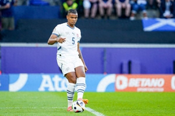 阿坎吉: 国米每个赛季都角逐  所有奖杯, 希望两场世预赛瑞士都能赢