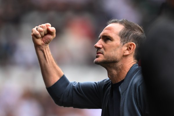 兰帕德执教考文垂取得三连胜+进12球0失球,暂时升至英冠榜首 兰帕德执教考文垂取得三连胜+进12球0失球,暂时升至英冠榜首