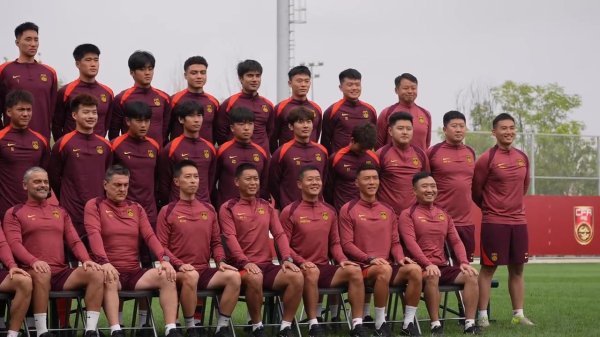 从场上到幕后,黄博文、于大宝身份转变,国脚的传承依然在继续 从场上到幕后,黄博文、于大宝身份转变,国脚的传承依然在继续