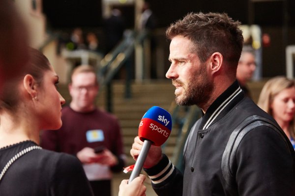 小雷：或许拉爵的言论改变了更衣室 姆伯莫+库尼亚配得上曼联球衣