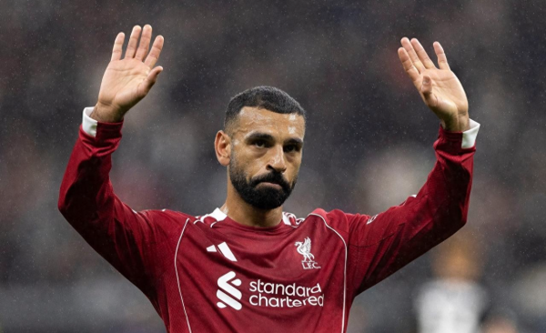 萨拉赫低头独行的那一刻, 斯洛特拿到了他的又一个“考题” 萨拉赫低头独行的那一刻, 斯洛特拿到了他的又一个“考题”