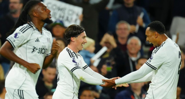 英超最新积分战报: 2场逆袭好戏, 2大豪强丢分, 曼联利物浦险胜