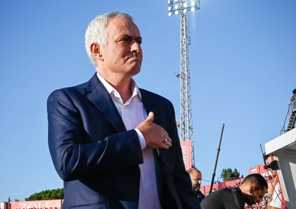 3-0! 5-1! 足坛疯狂一夜, 穆帅首秀获胜, C罗连进两球, 切尔西落败 3-0! 5-1! 足坛疯狂一夜, 穆帅首秀获胜, C罗连进两球, 切尔西落败