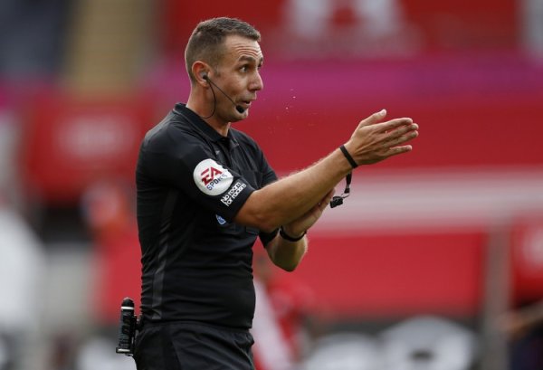 邮报: 前英超裁判    库特涉嫌制作儿童不雅视频, 最高或面临一年监禁