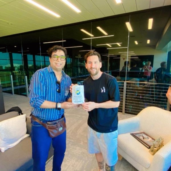 运作梅西印度行!企业家:最终计划是让C罗来印度 我是他俩的粉丝 运作梅西印度行!企业家:最终计划是让C罗来印度 我是他俩的粉丝