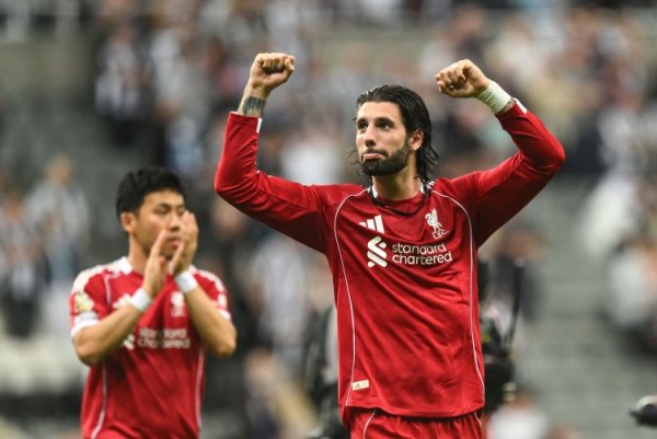 哪里都能踢!罗马诺:利物浦准备同25岁索博斯洛伊商谈续约事宜 哪里都能踢!罗马诺:利物浦准备同25岁索博斯洛伊商谈续约事宜